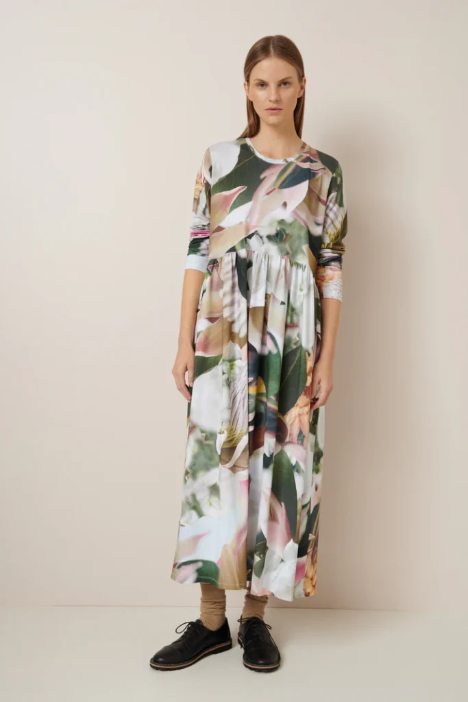kowtow